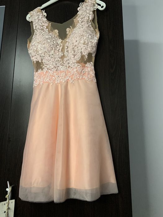 Rochie de seara cu aplicatii