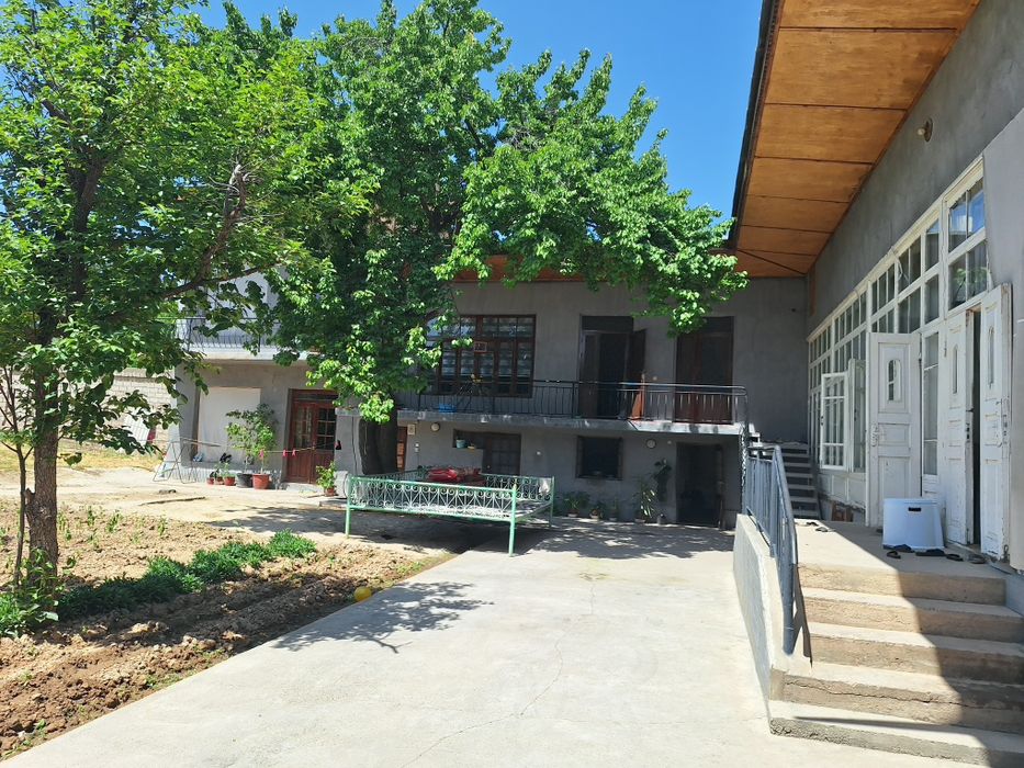 Юнусобод тумани Хасанбойда Зенит ни оркасиди махалла