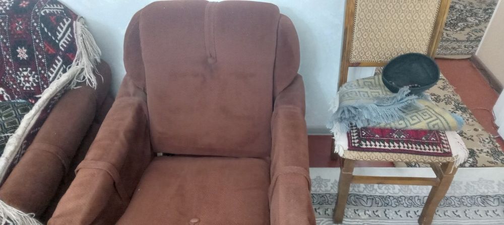 Кресло для дома, цена за 2 шт. гостиной хорошом состояни,импортная,