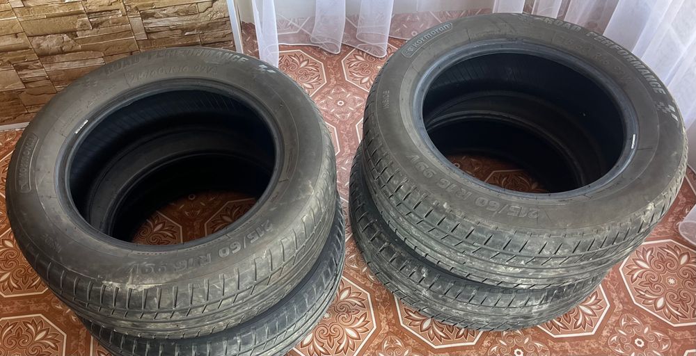 Летняя резина  215/60 R16
