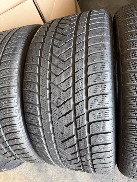 4 anvelope iarna 285/35/22 , Pirelli , 5.7-6.3 mm , DOT 2021