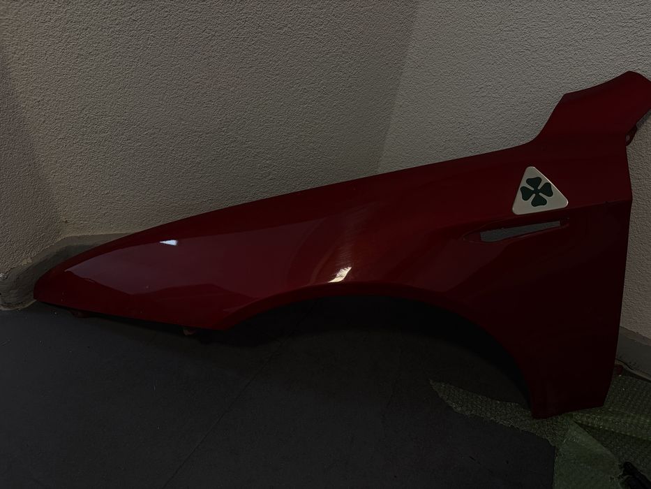 Aripa usa haion capota Alfa Romeo 159 SW TI 2009