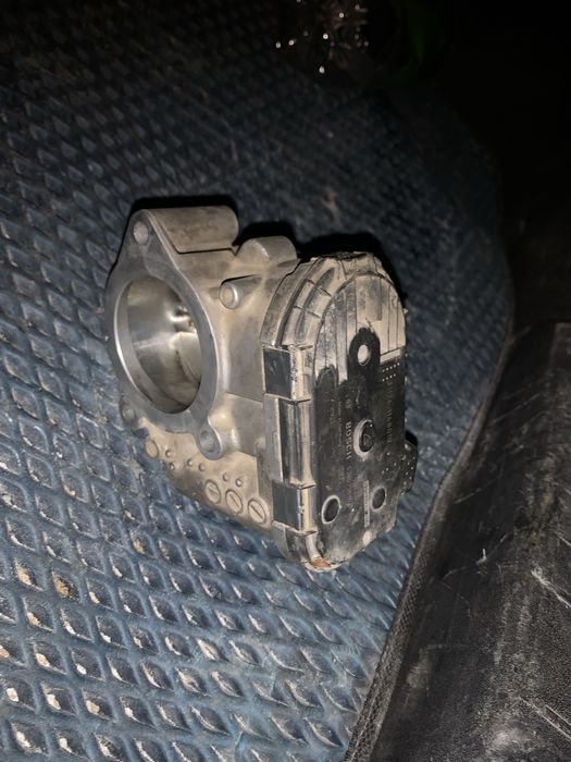 Дроссельная заслонка приора