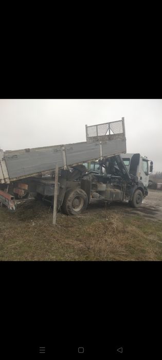 Camion basculabil cu macara, Renault Kerax