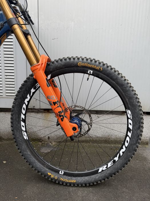 Pivot Phoenicx 29 Pro