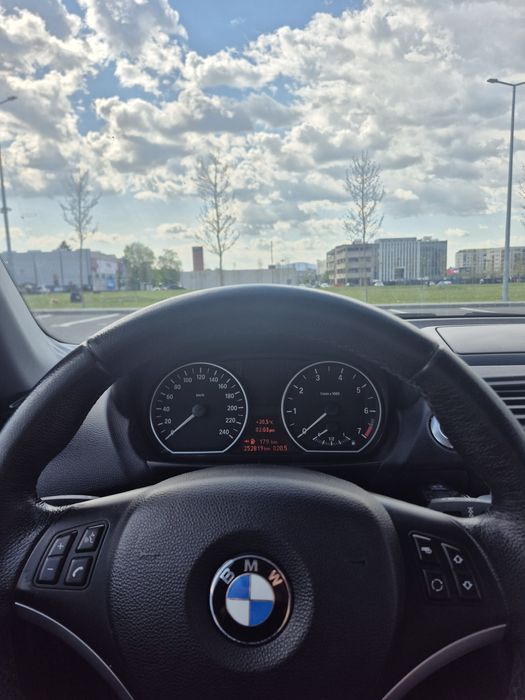 BMW Seria 1 facelift  1.6 Benzina
