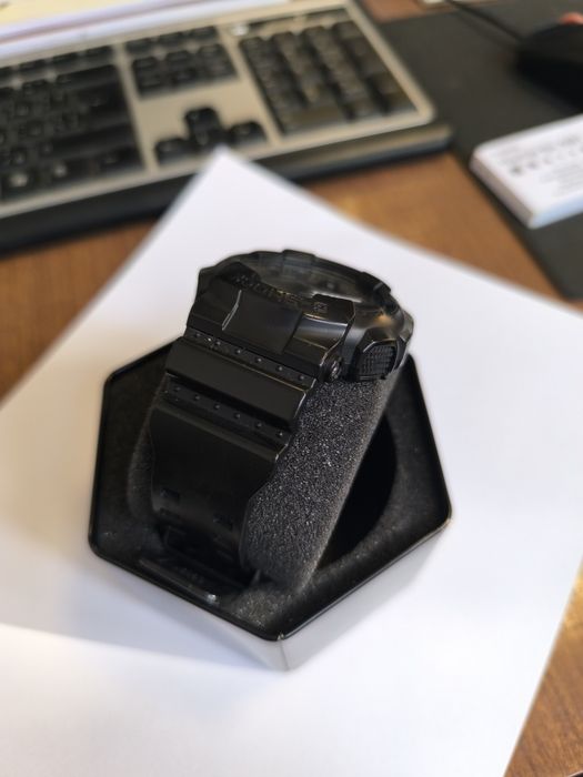 Часовник Casio G-SHOCK GA-100 в добро състояние