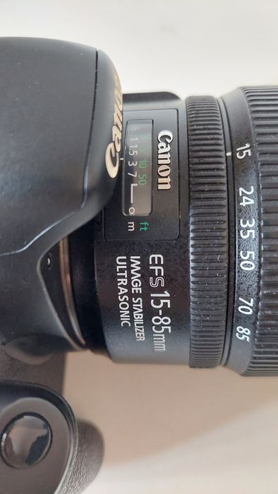 Продается Canon EOS 550D с объективом 15-85mm + 2 подарка