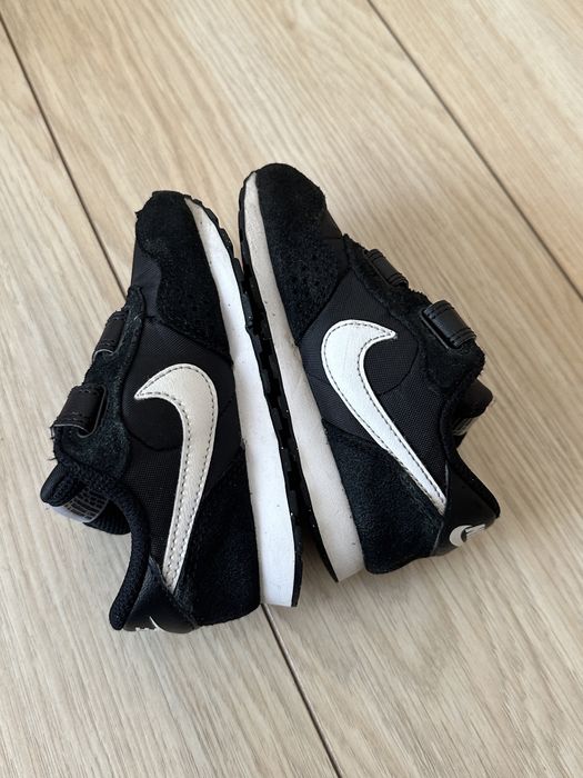 Оригинални маратонки Nike