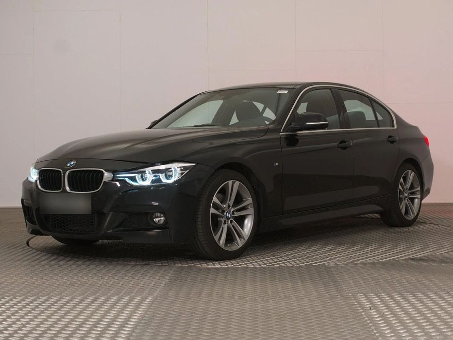 BMW Seria 3 Masina este in stare foarte buna.