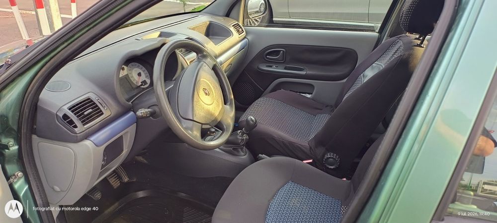 Vând Renault Clio symbol