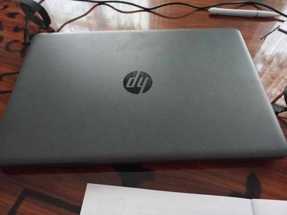 Ноутбоок комютер hp холати жуда янги