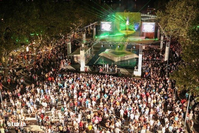 Teren cu vad comercial in Piateta Hotel Cazino Mamaia / POT 70% - CUT