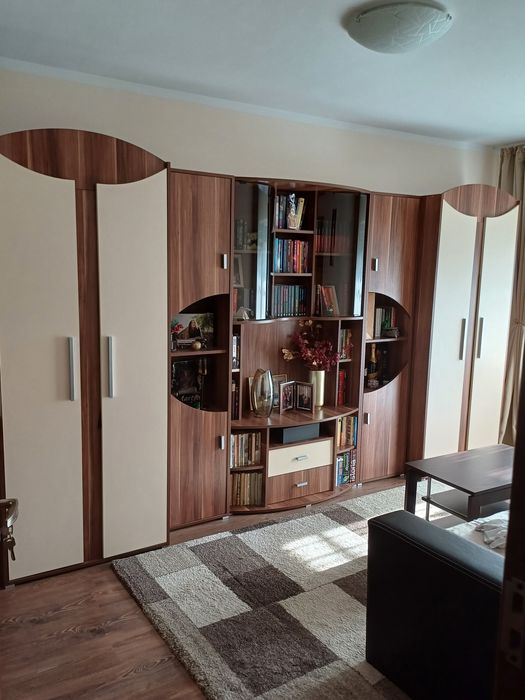 Vand mobila sufragerie