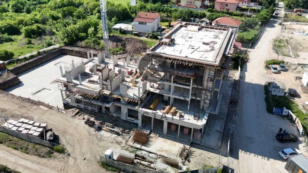 оф.25869 Тристаен луксозна сграда/ Южен