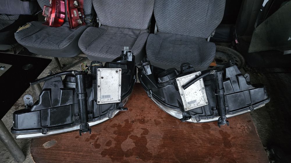 Фарове Ксенон за Пежо 607