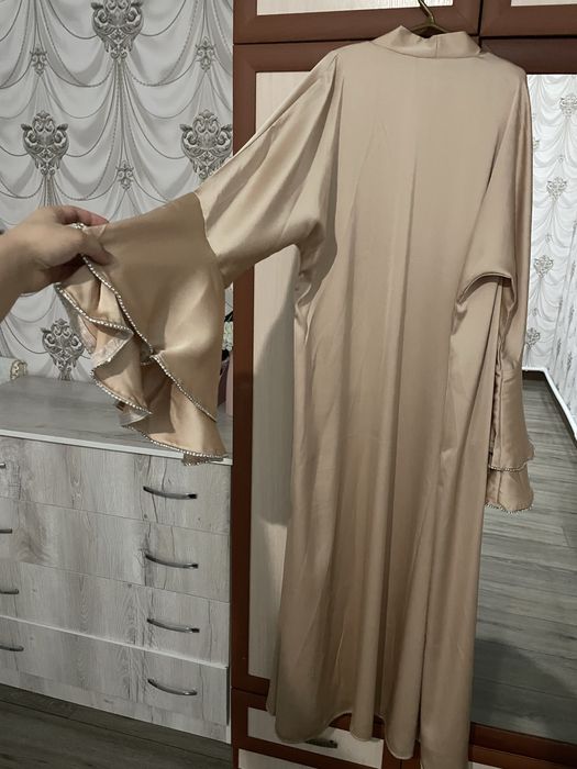 Атласное платье / абая