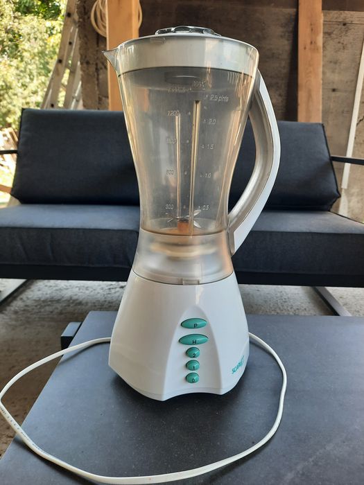 Blender Scarlett 500W+masina tocat cadou