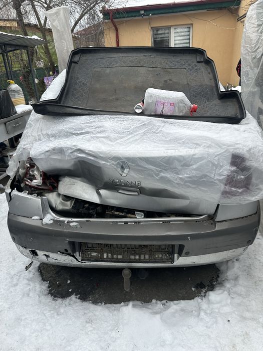 Dezmembrez Renault Megane