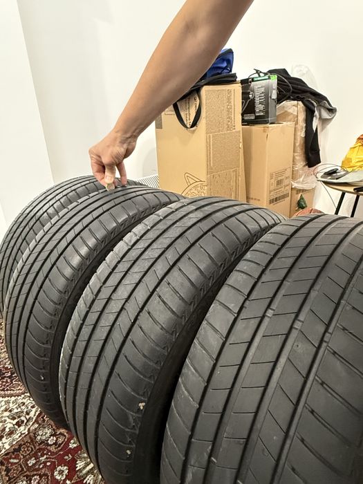 225/45/17 Bridgestone