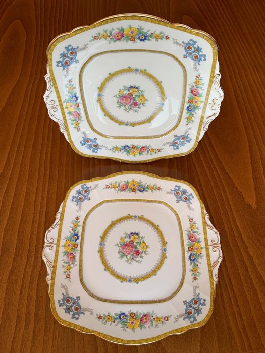 Винтидж английски порцеланов сервиз Paragon Fine China-Made in England