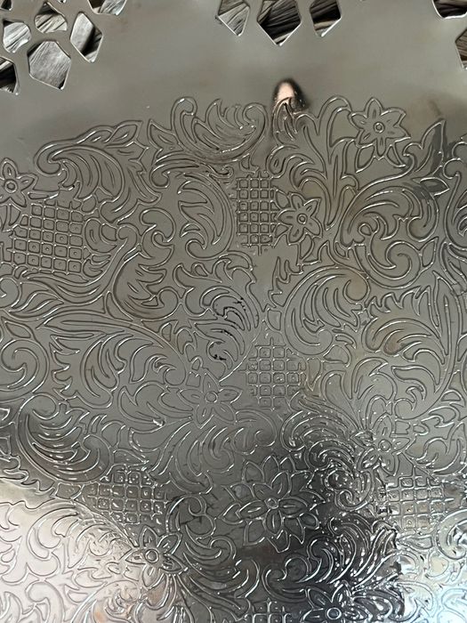 Посребрена фруктиера, поднос за плодове, Queen Anne от 80те, 24см