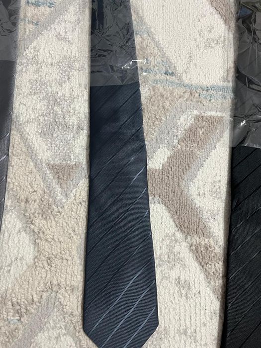 Продам 3 новых галстука