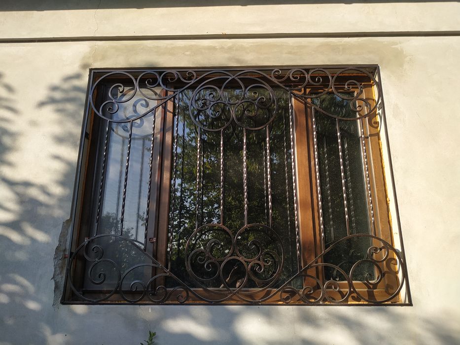 Решетки перила ограждения навесы и т.д.