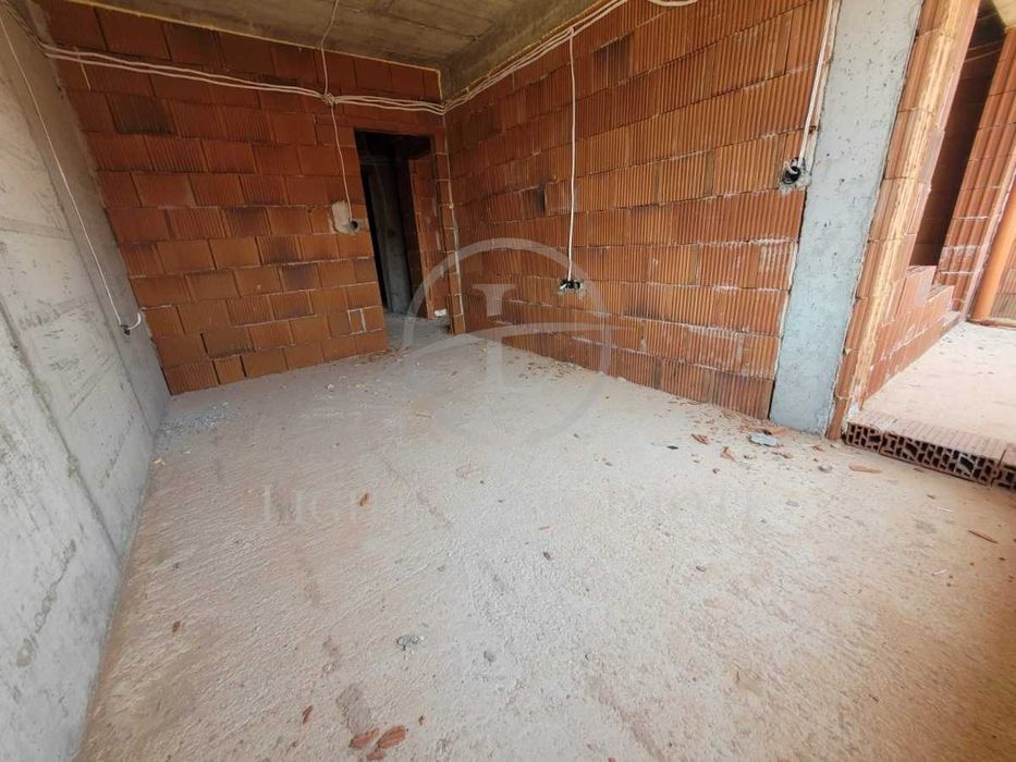 Продава се Двустаен апартамент в Пловдив, Остромила - 52 кв.м за 1520 €/кв.м - Снимка #5