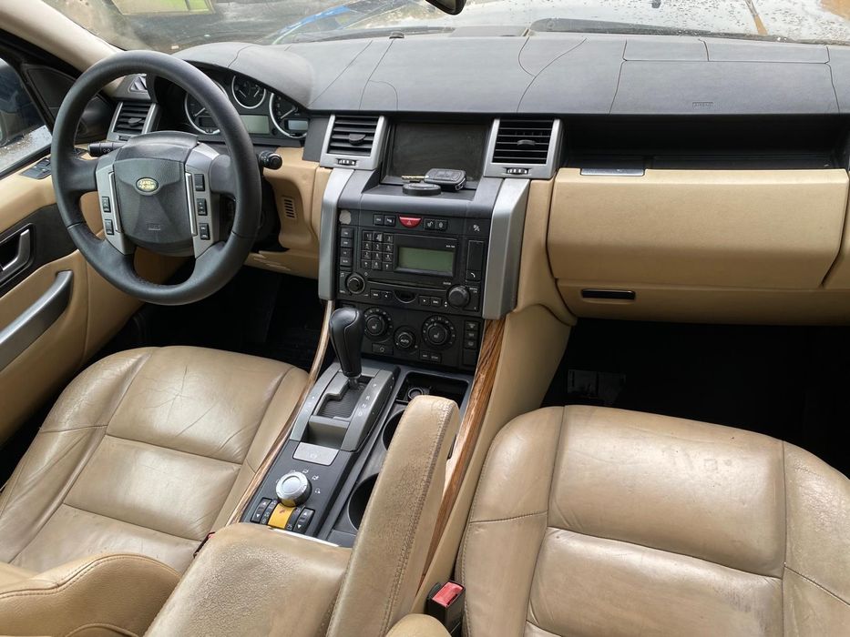 Dezmembrez Range Rover Sport 2.7d
