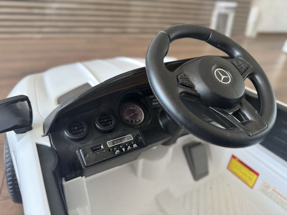 Акумулаторна  кола Mercedes AMG