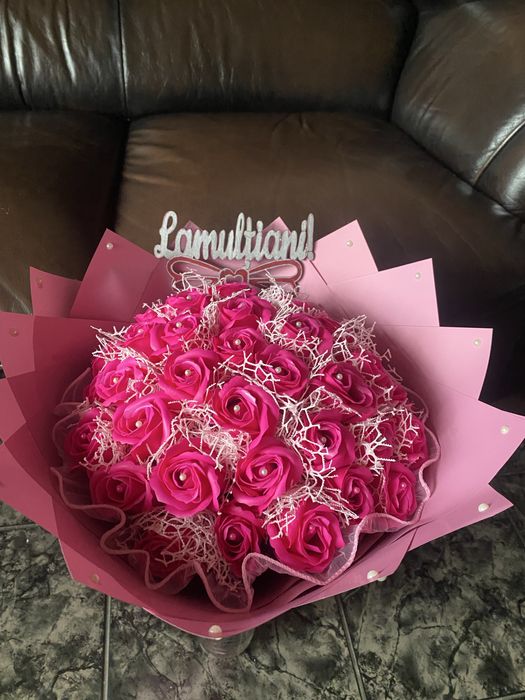 Buchete cu trandafiri din sapun diverse modele