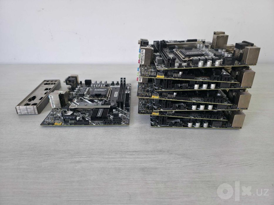 Материнская плата Esonic H610 DDR4 LGA 1700 — Отличное состояние