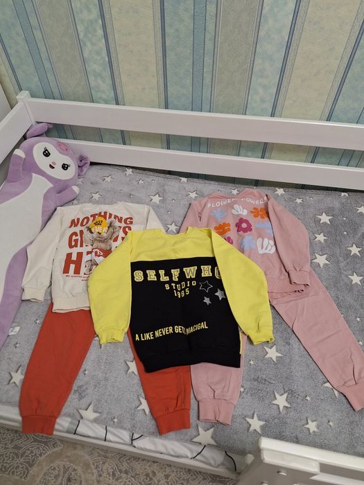 Продам пакет вещей на девочку 5-6 лет