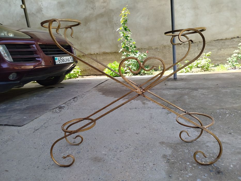 Подставка для цветов