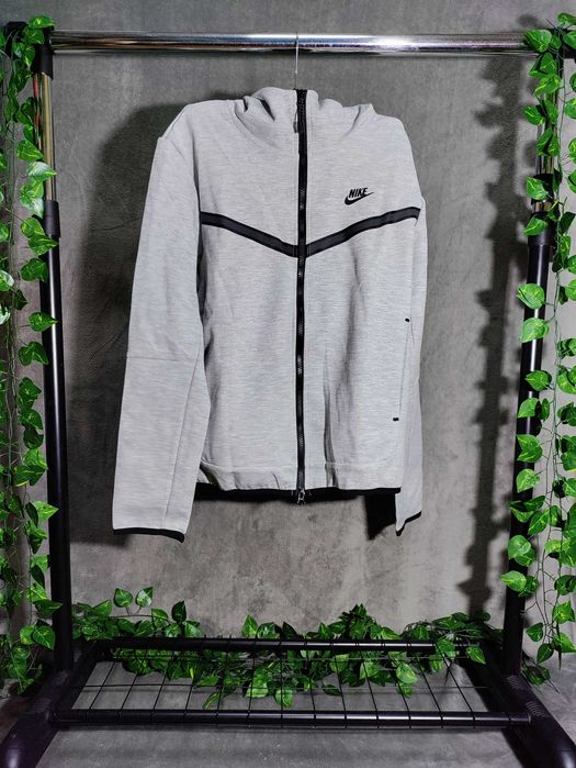 Nike Tech Fleece marimea M