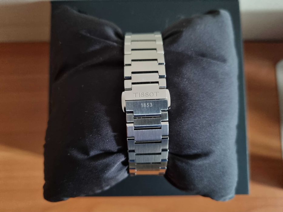 Нов ръчен часовник Tissot PRX Digital 35mm