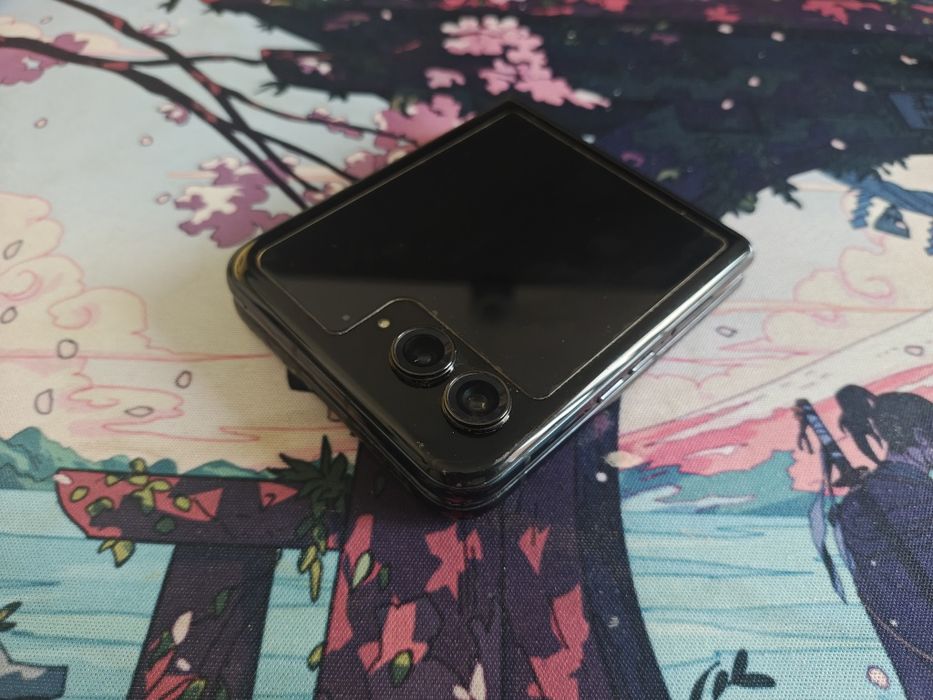 Telefon Motorola Razr 50 Ultra 5G Midnight Blue, 512 GB, 12 GB RAM, Dual Sim + Husa Originala si Garantie
