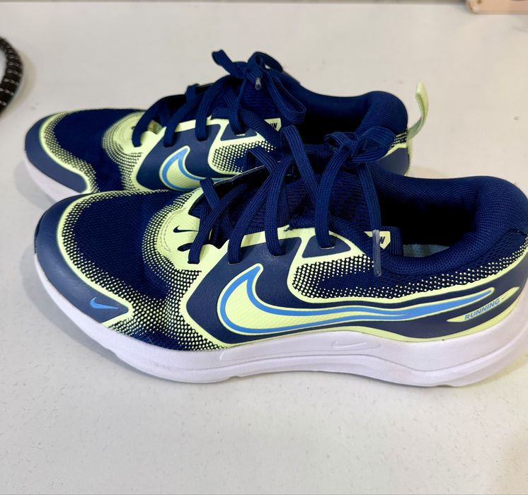 Кроссовки для подростка Nike размер 37,5