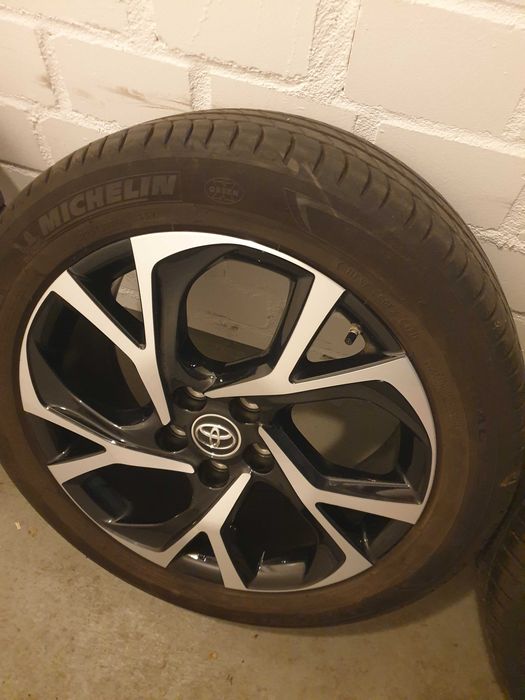 4 х Оригинални джанти Toyota C-HR с гуми 225 50 18цола