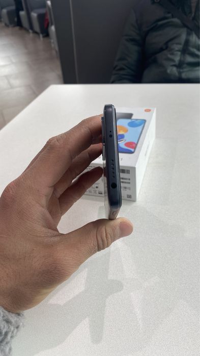 Redmi Note 11 гарантией