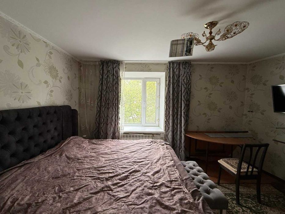 Продам 4 комнатную квартиру