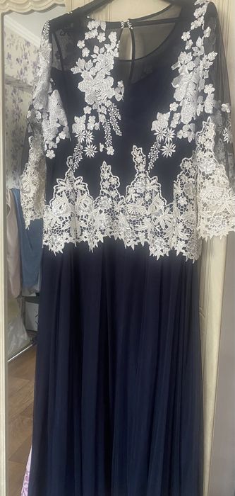 Вечернее нарядное платье