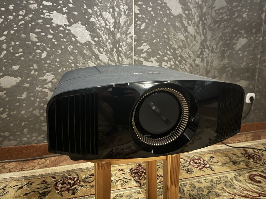 Проектор Sony VPL-VW500ES