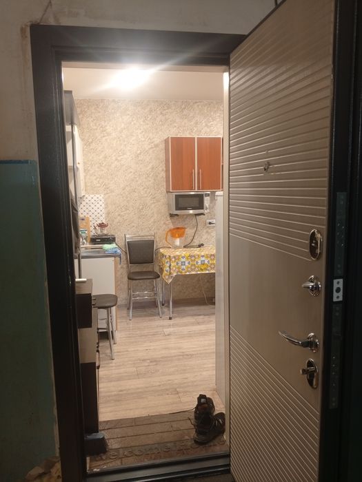 Продам комнату по ул. Камзина-166