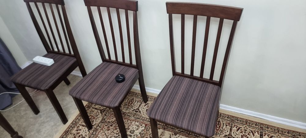 Продам обеденный стол стулья