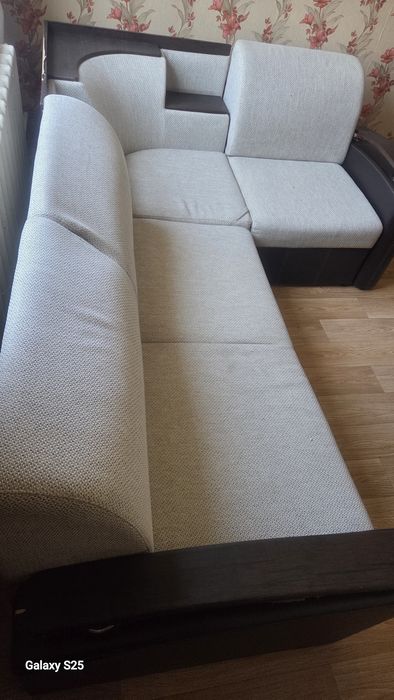 Продам диван с креслом