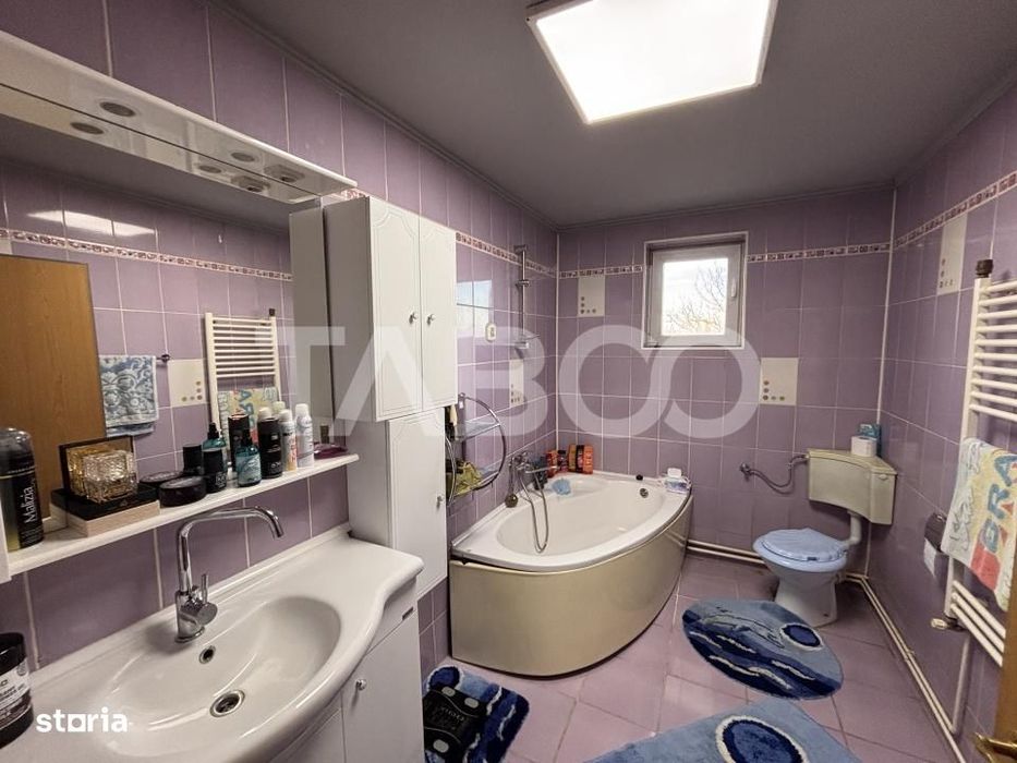 Casa individuala cu 5 camere +spatiu comercial  3 bai Sibiu