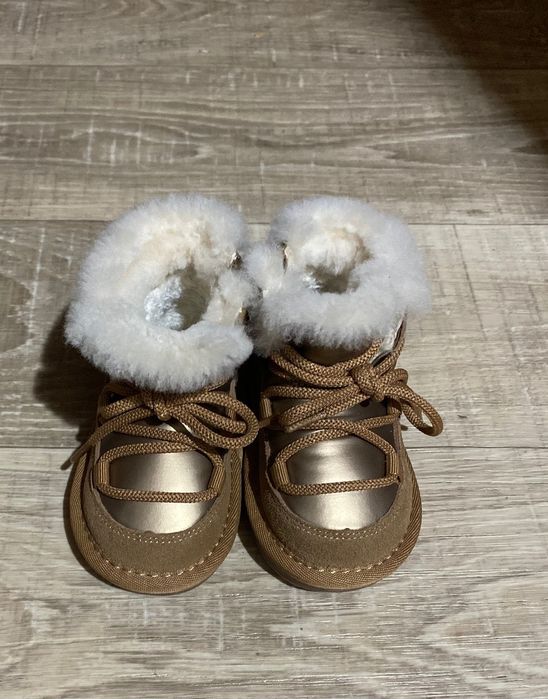 Продам зимнюю обувь на девочку