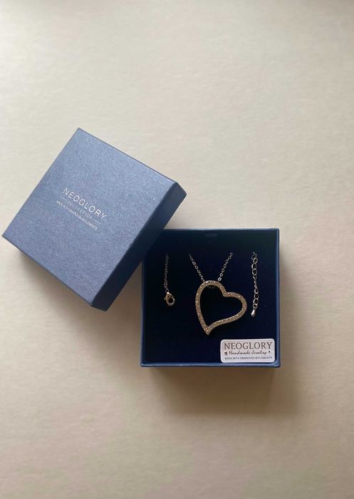 Дамско колие с кристали Swarovski